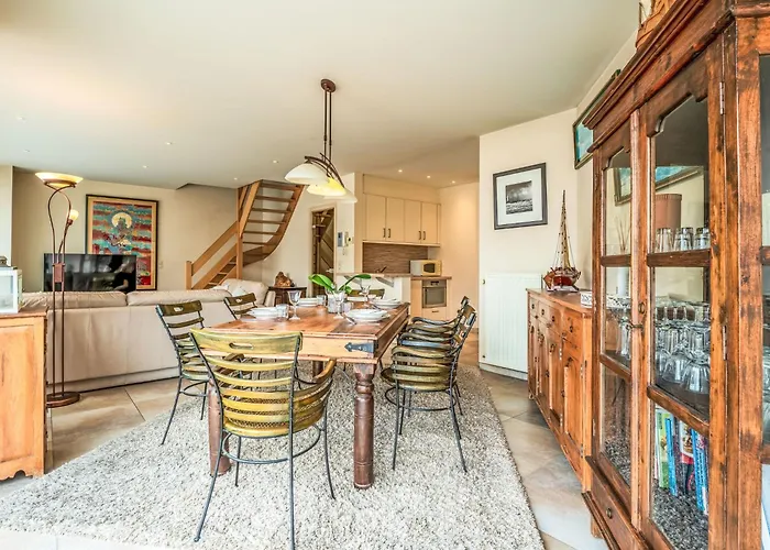 Bonito With Balcony & Harbour View By Interhome Lägenhet *